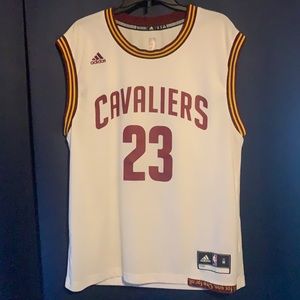 Lebron james cavaliers jersey